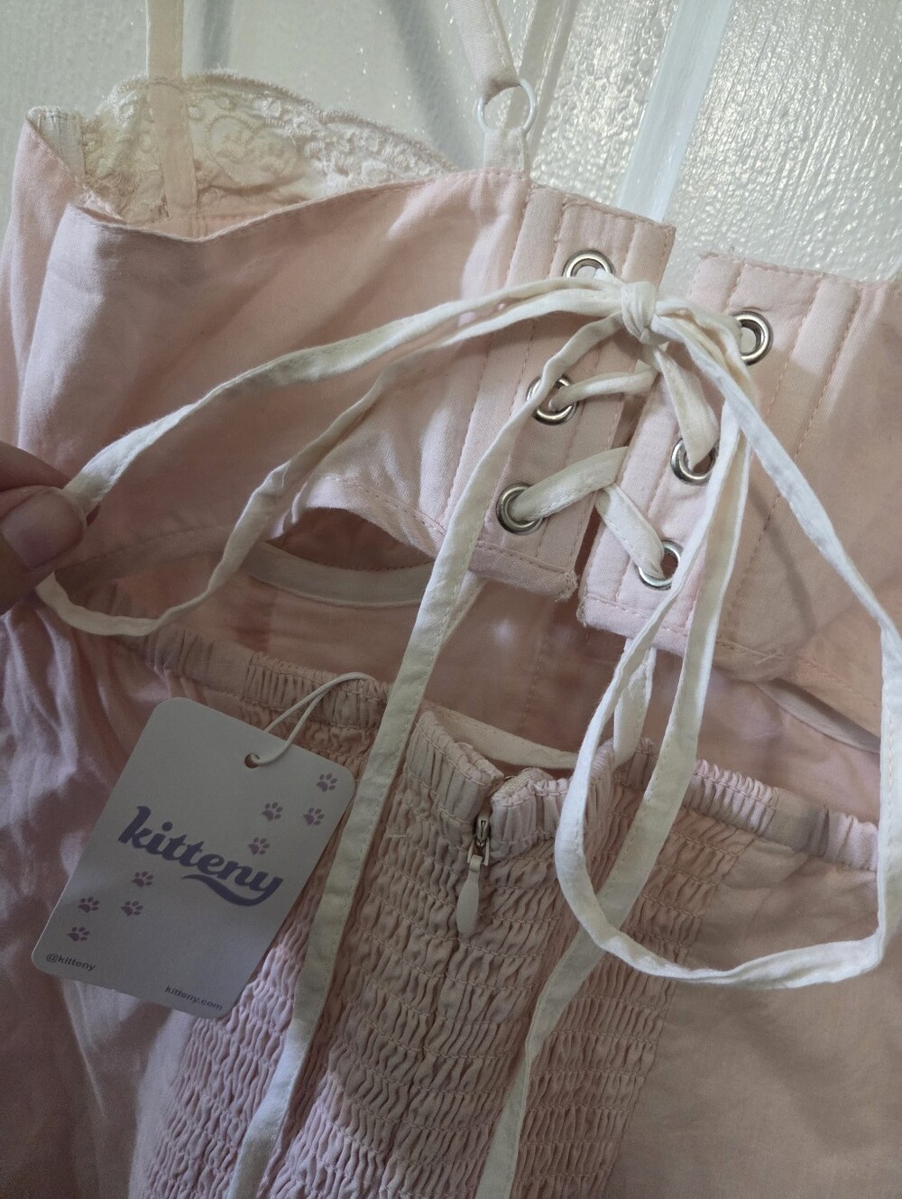 Kitteny Violette - Picture 6 of 8